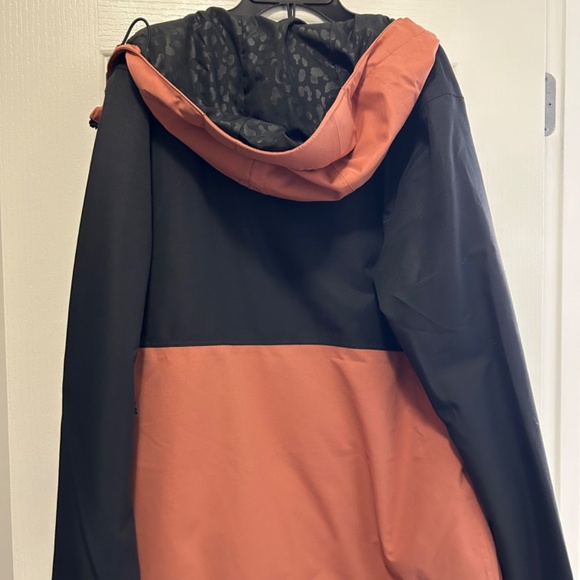 Volcom Women’s Ashfield Pullover - Picture 2 of 6